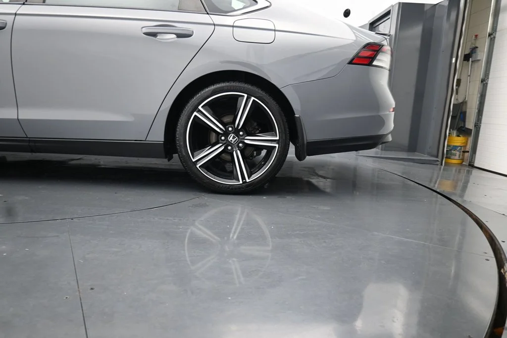 Used 2023  Honda Sport image 13