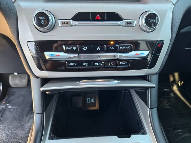 Used 2023 White Ford XLT image 15