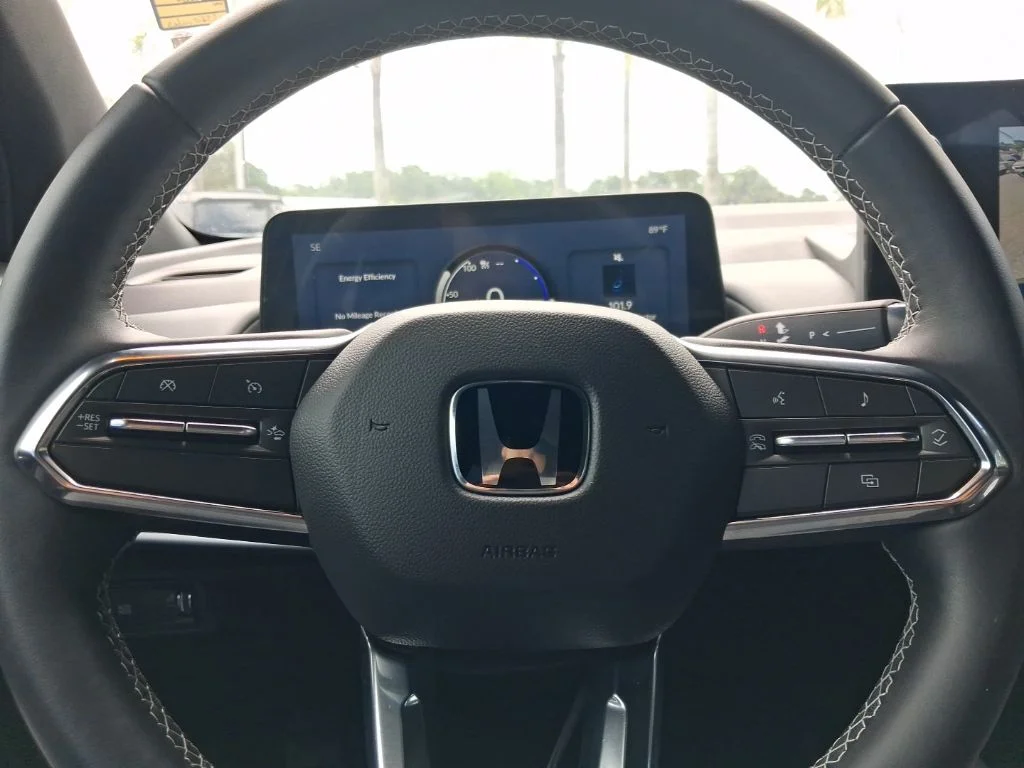 Used 2024  Honda Touring image 31