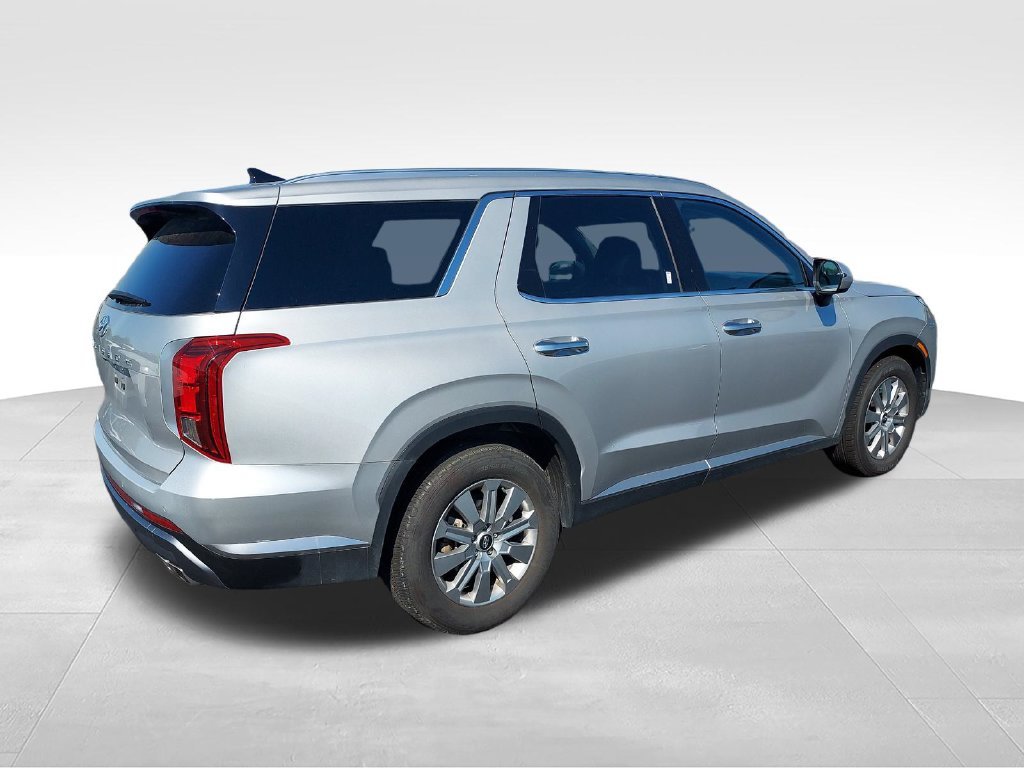 Used 2024 Silver Hyundai SEL image 5