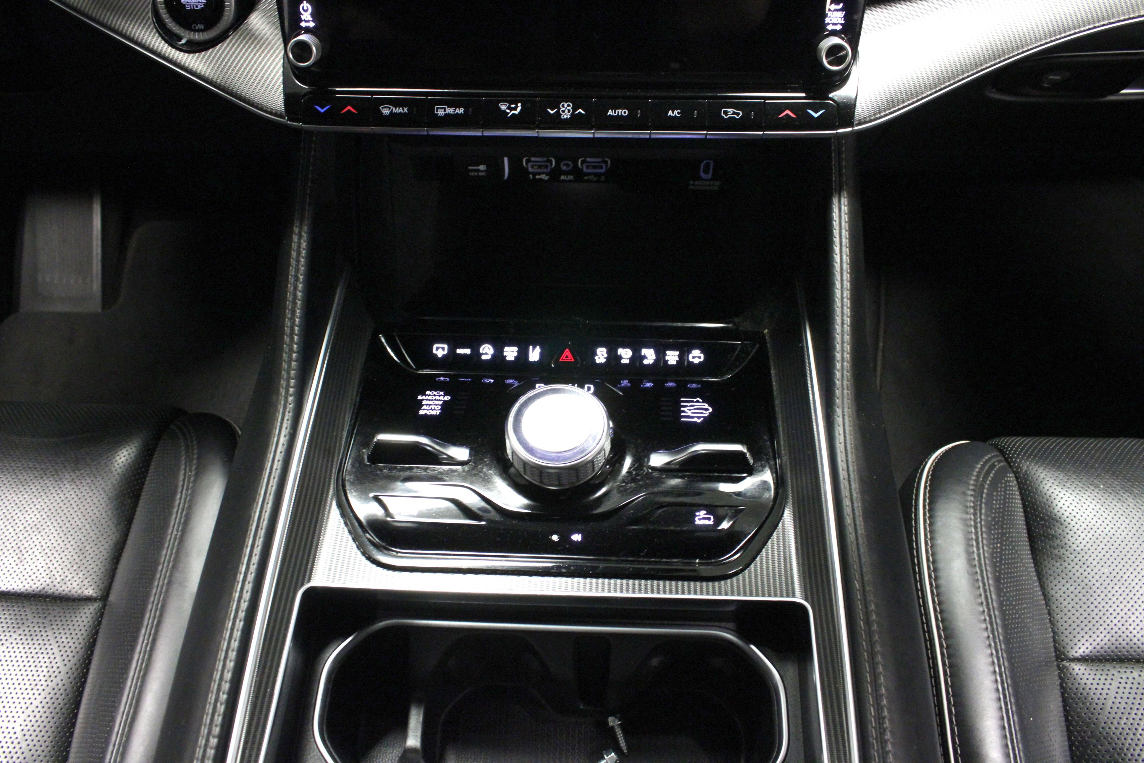 Used 2023 Diamond Black Crystal Pearlcoat Jeep Series II image 24