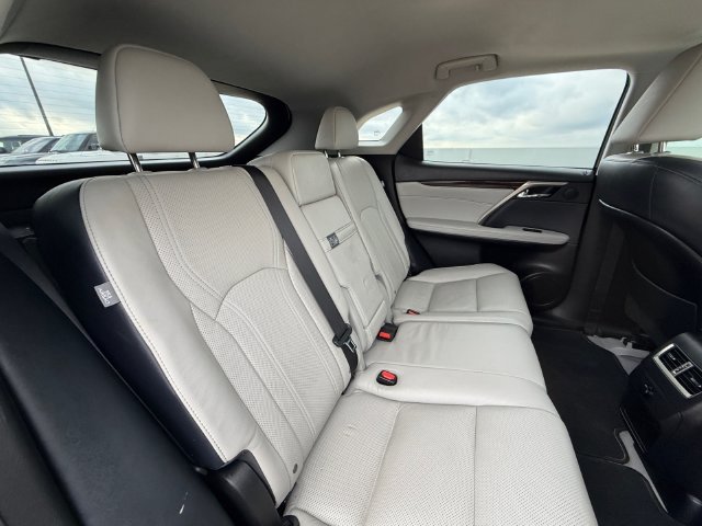 Used 2019 White Lexus 350 image 17