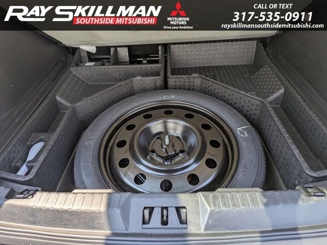 Used 2017 Blue Ford SE image 12