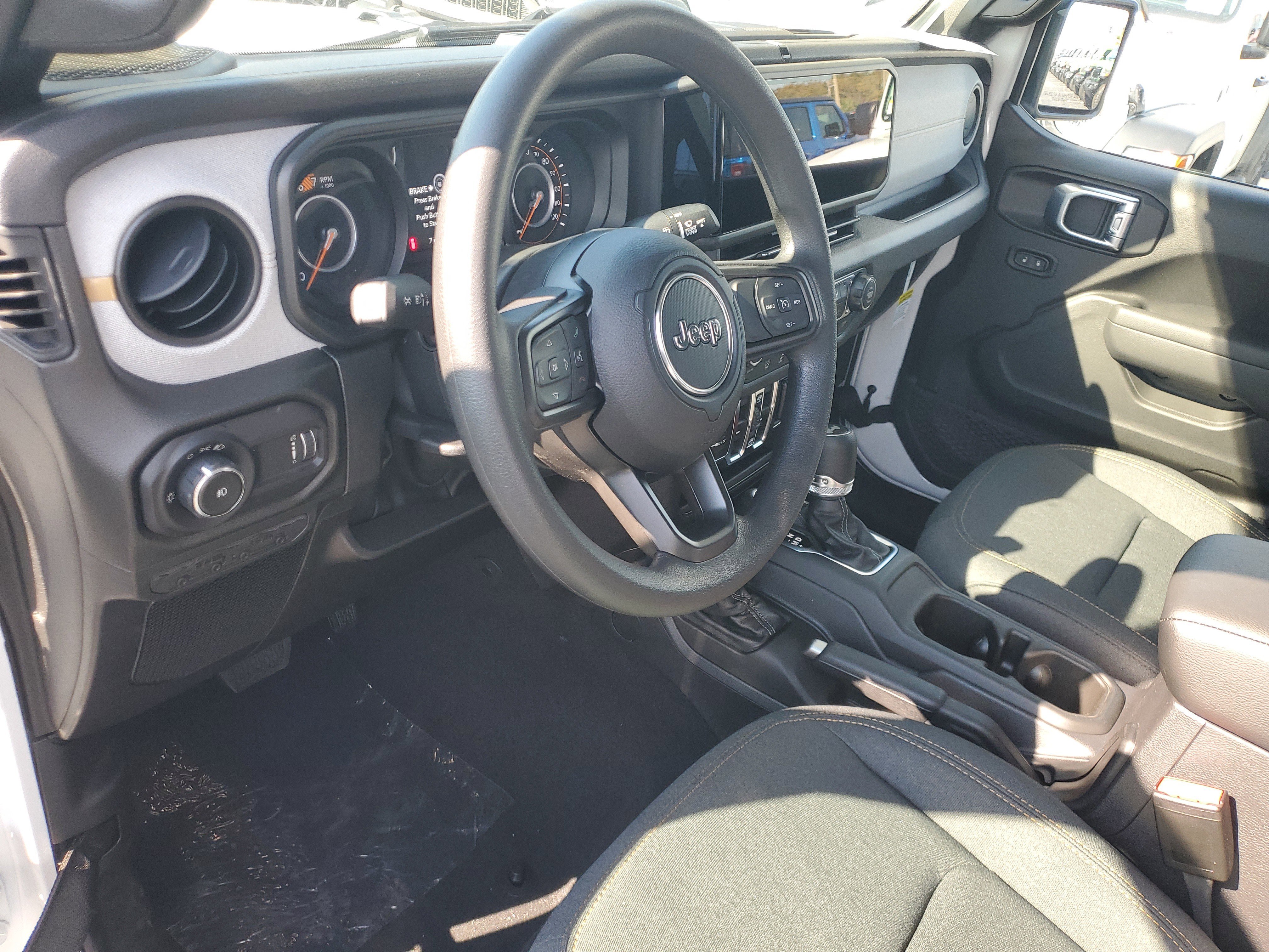 New 2026 Bright White Clear-Coat Exterior Paint Jeep Sport image 7