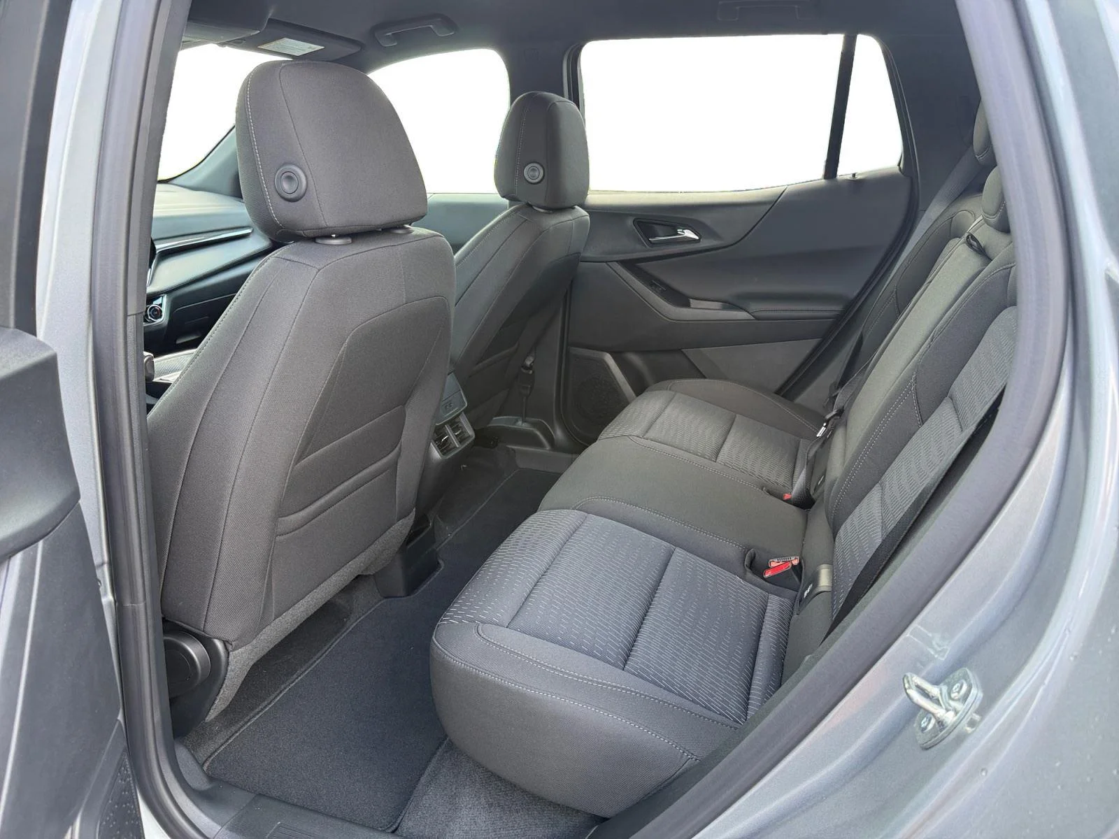 2027 Chevrolet Equinox LT - Photo 19