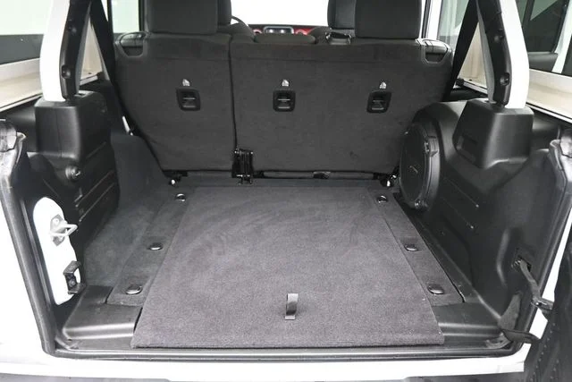 Used 2023 White Jeep Rubicon image 25
