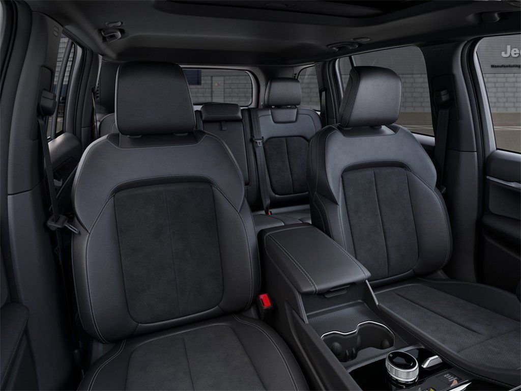 New 2026 Velvet Red Pearl-Coat Exterior Paint Jeep Laredo Altitude image 16