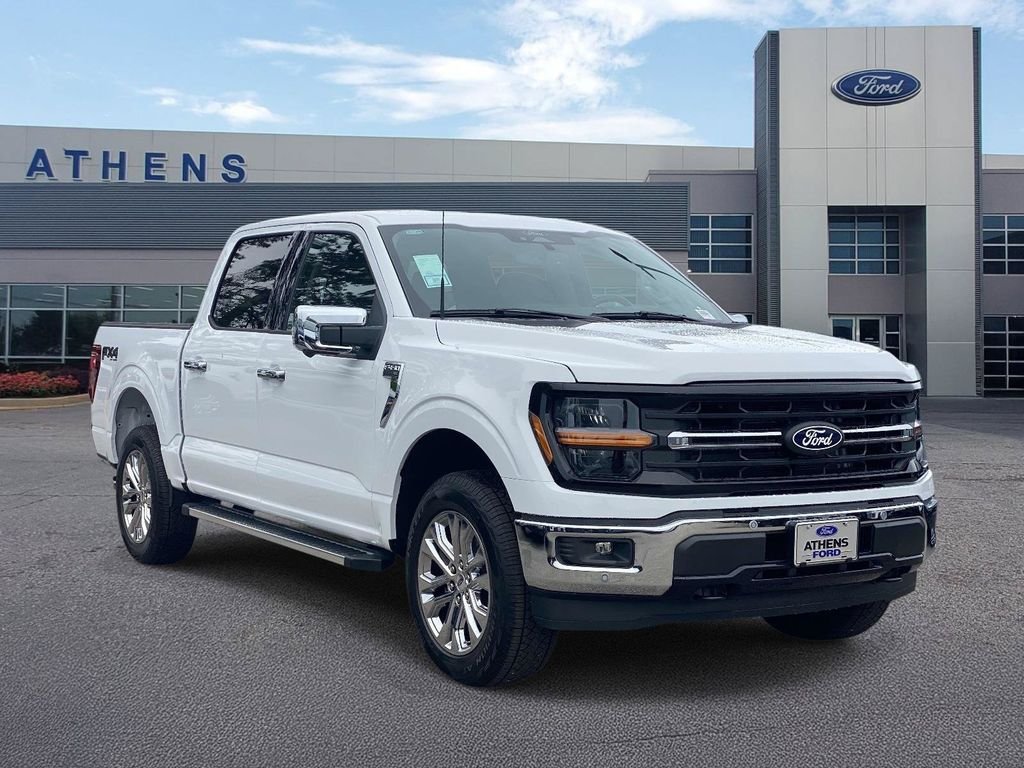 New 2026 Oxford White Ford XLT image 1