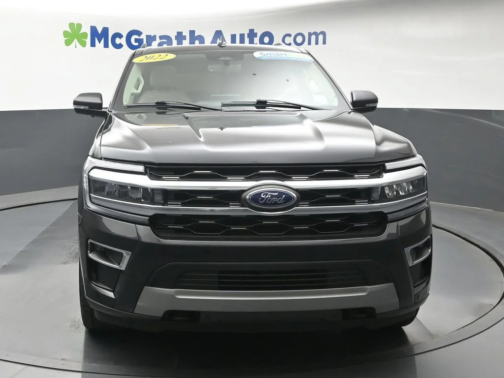 Used 2022  Ford Limited image 6