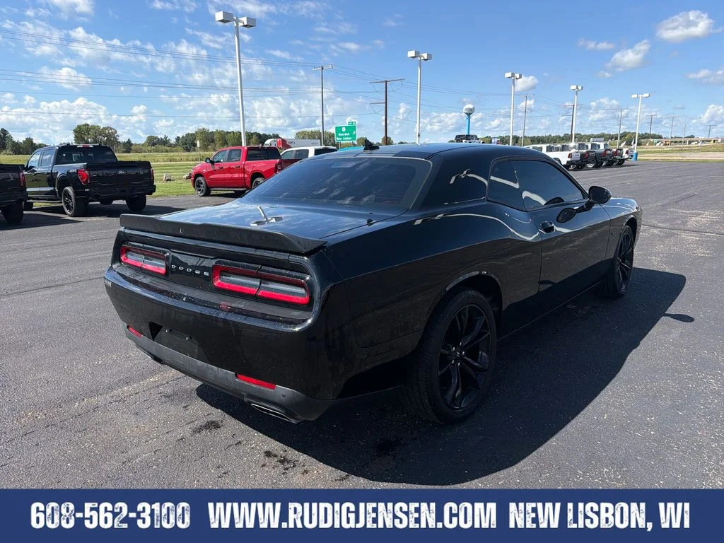 Used 2017 Black Dodge R/T image 5