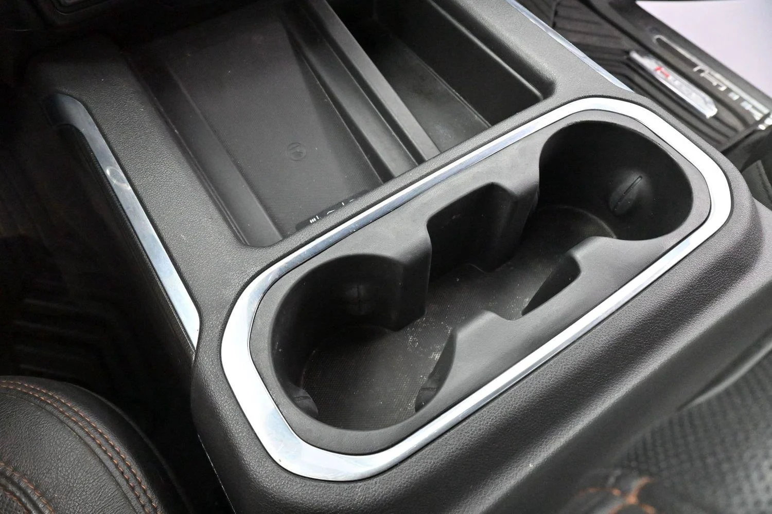 Used 2020 ONYX BLACK GMC AT4 image 26