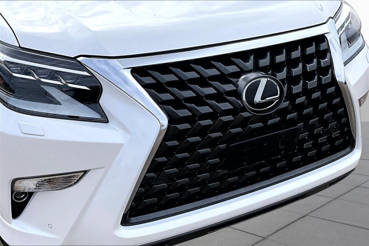 Used 2020 Starfire Pearl Lexus Premium image 30