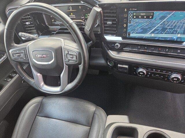 Used 2025 Summit White GMC SLT image 31