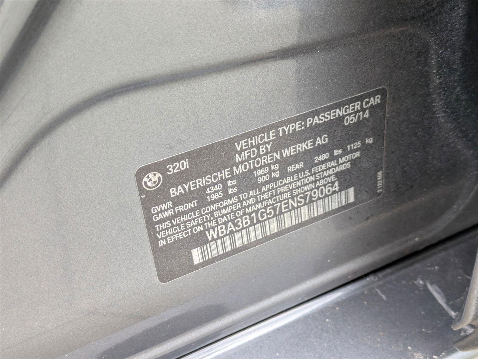 Used 2014 Glacier Silver Metallic BMW 320i image 30