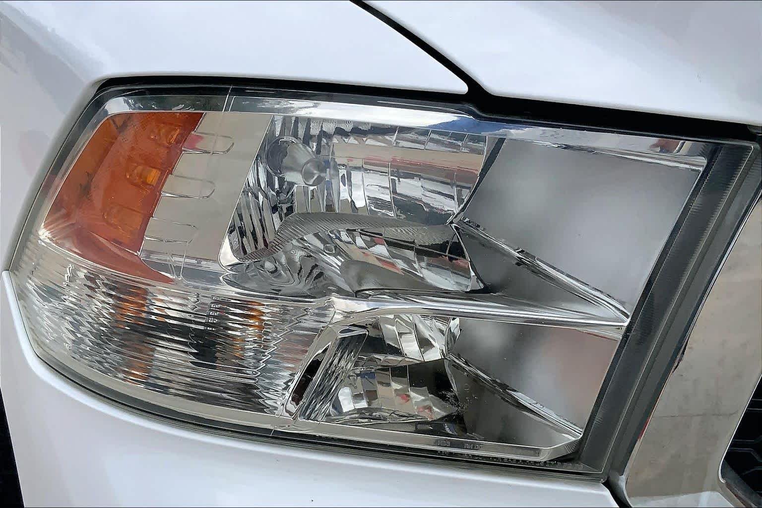 Used 2016 Bright White Clearcoat Ram Tradesman image 24