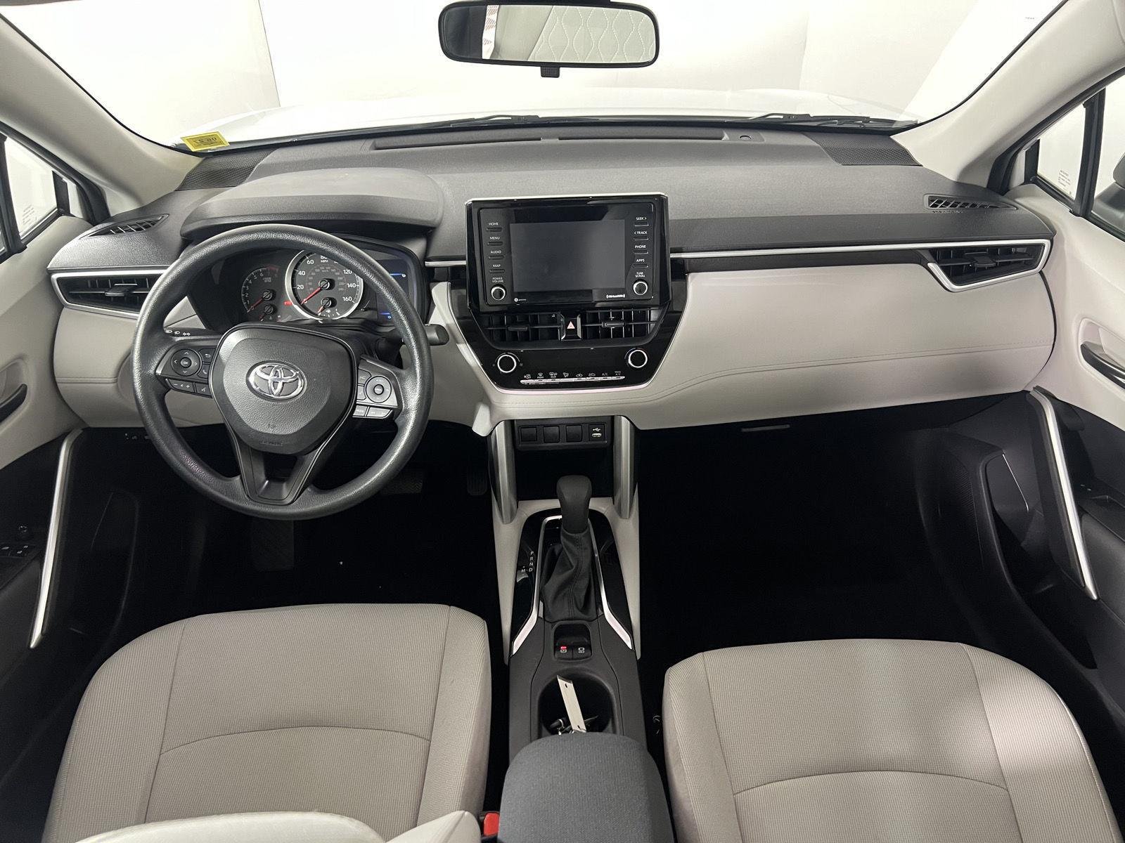 Used 2022 Wind Chill Pearl Toyota L image 32