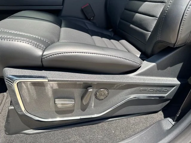New 2026 Star White Metallic Tri-Coat Ford F-350® Platinum® image 48