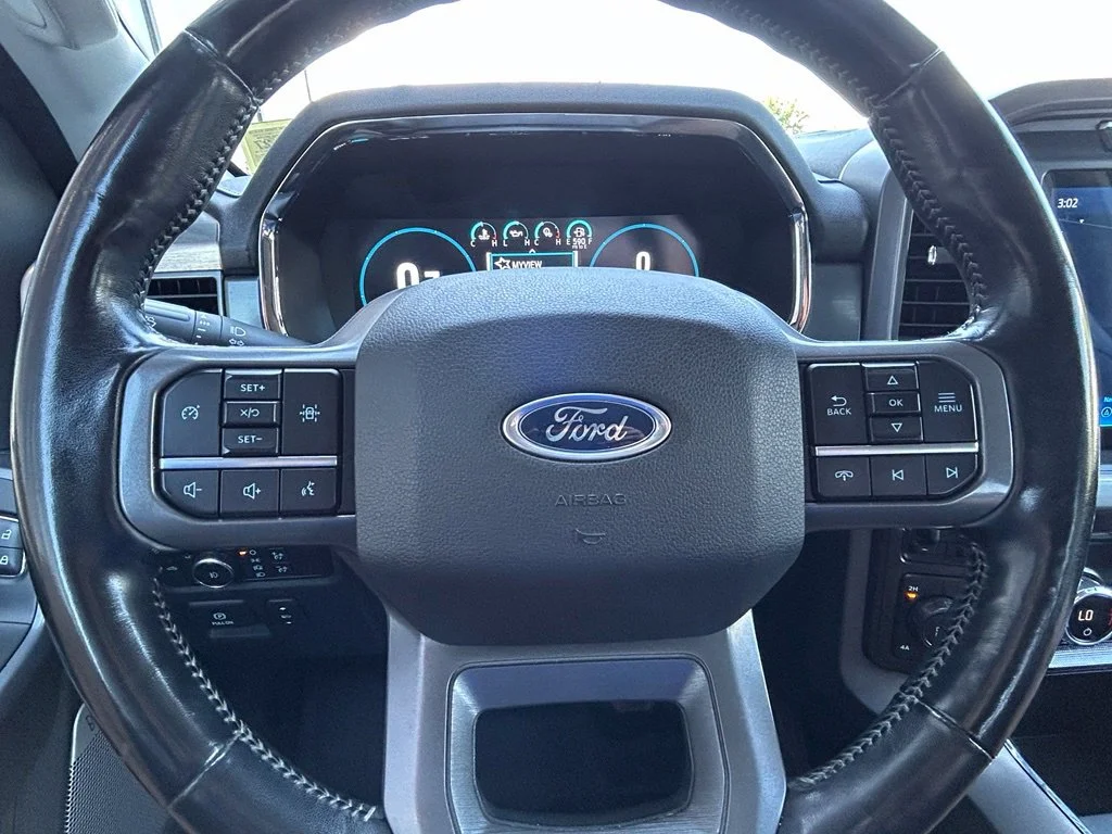 Used 2021 White Ford Lariat image 35