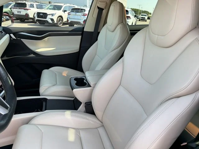 Used 2018  Tesla P100D image 19