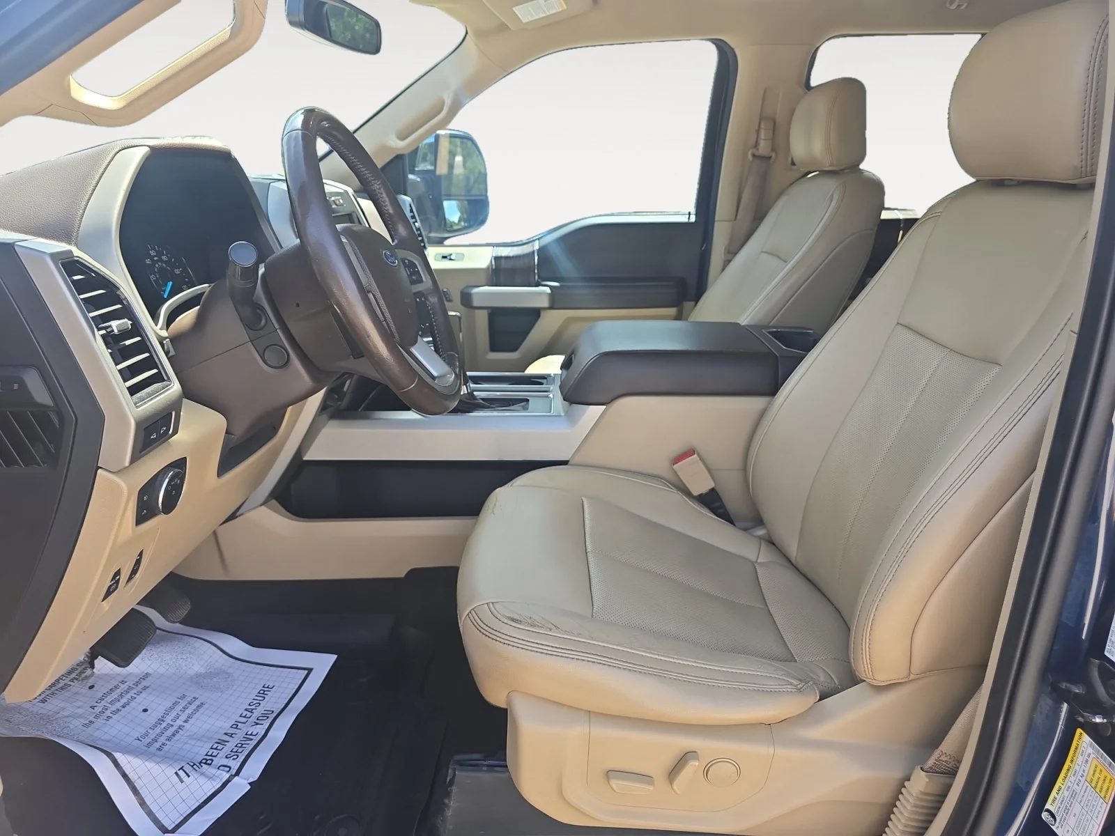 Used 2019 Agate Black Metallic Ford LARIAT image 22