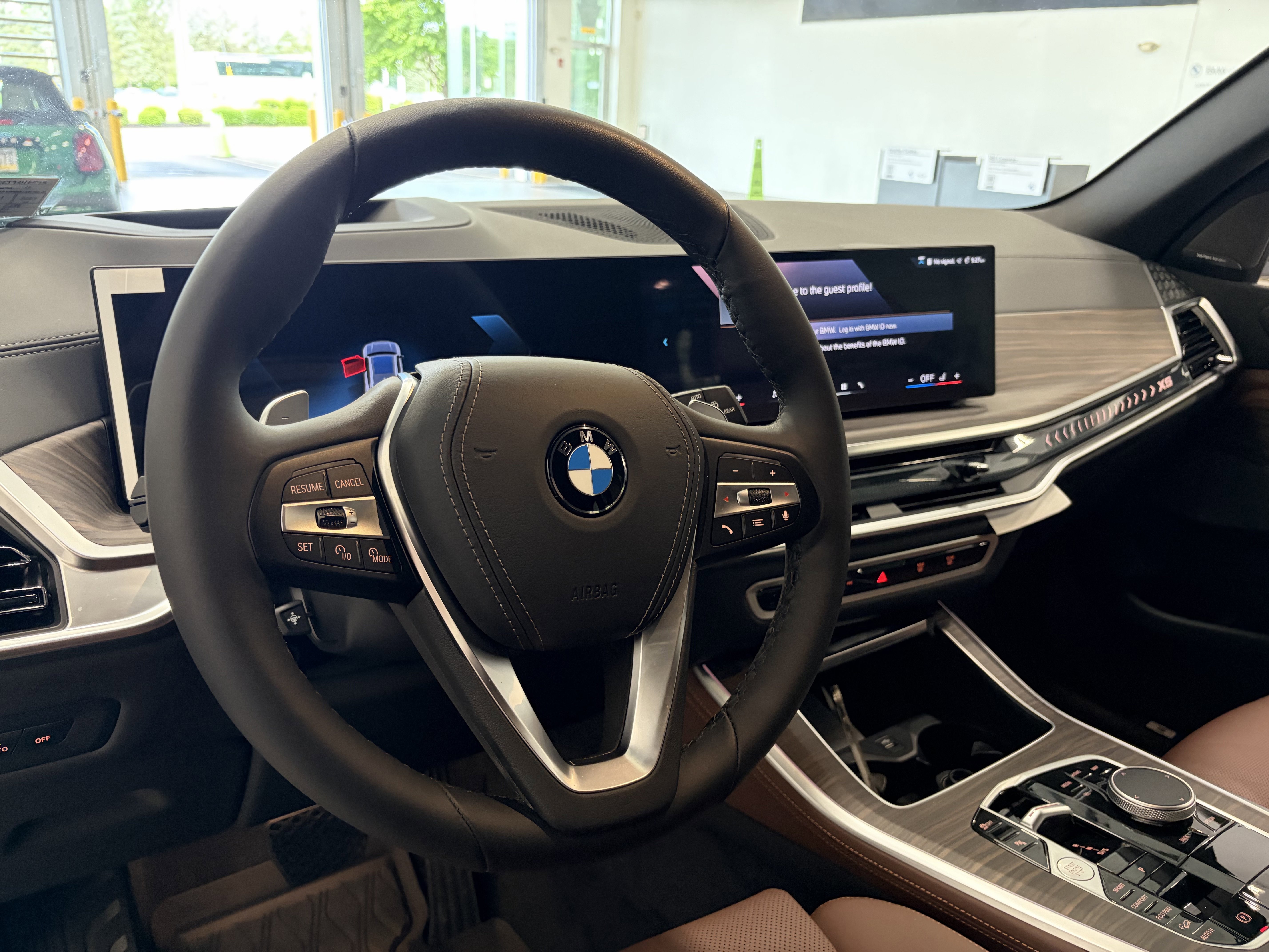 Used 2026 SKYSCRAPER GREY M BMW xDrive40i image 11