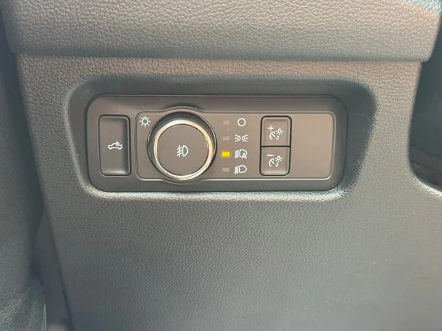 Used 2025 Beige Ford XLT image 33