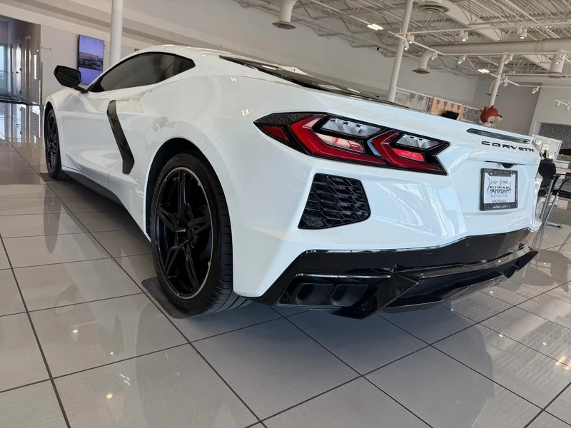 Used 2024 Arctic White Chevrolet 2LT image 5