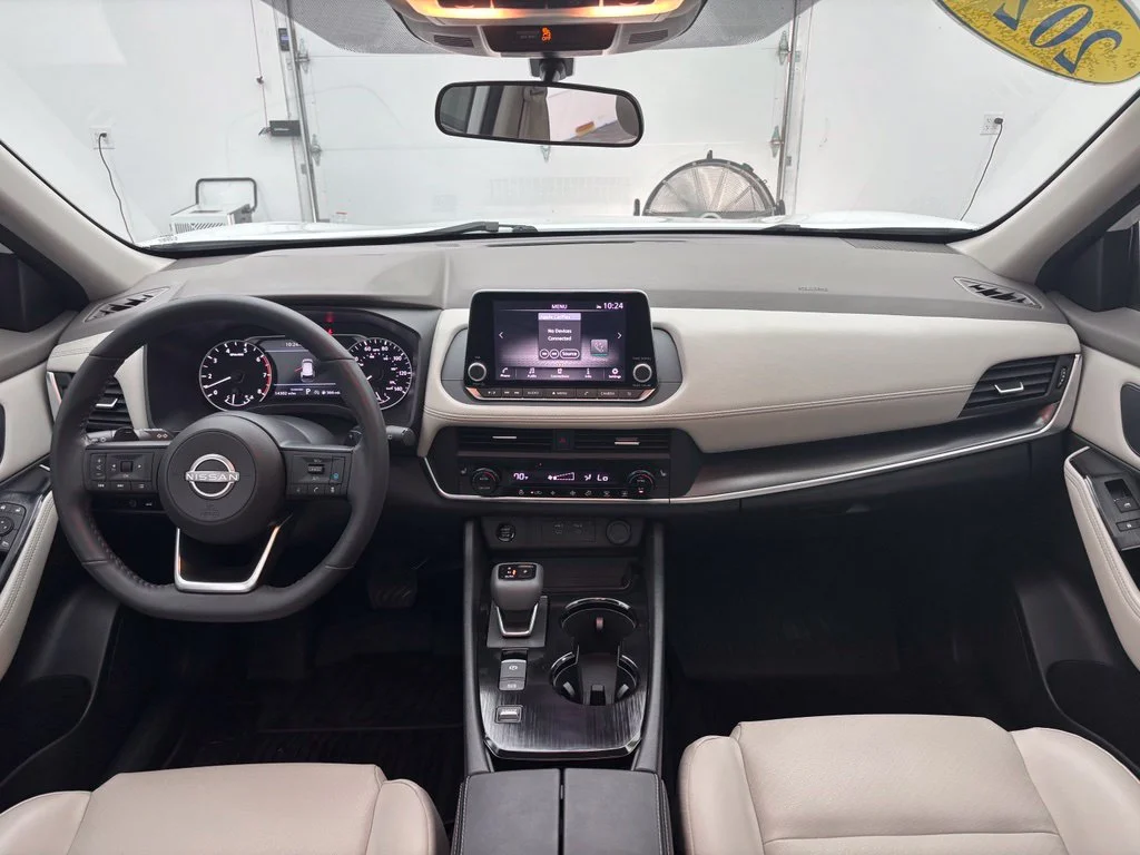 Used 2024 White Nissan SV image 4