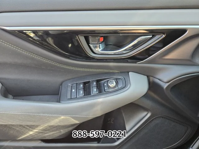 Used 2025 Crystal Black Silica SUBARU ONYX EDITION image 31