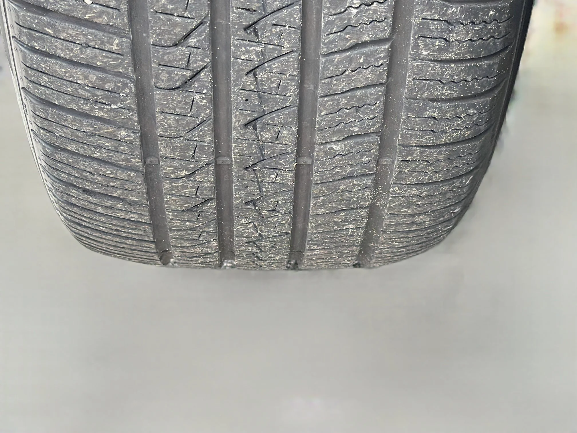 Used 2022 Arctic Grey Metallic BMW sDrive40i image 44