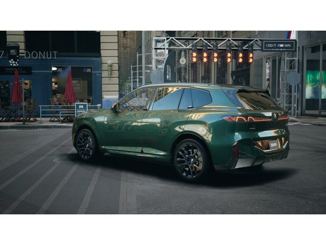 New 2027 Vancouver Green Metallic BMW 40 xDrive image 2