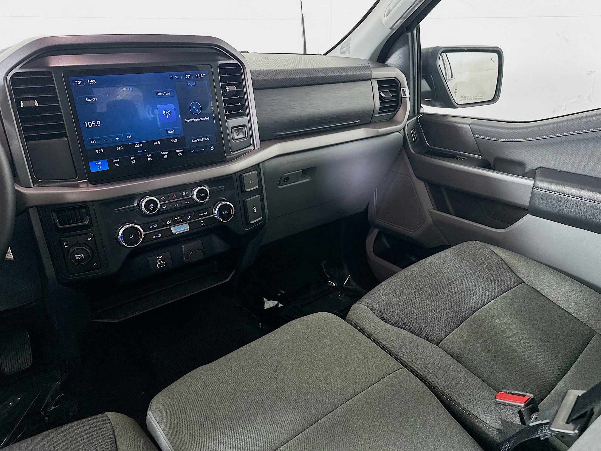 Used 2025 Gray Metallic Ford XLT image 21