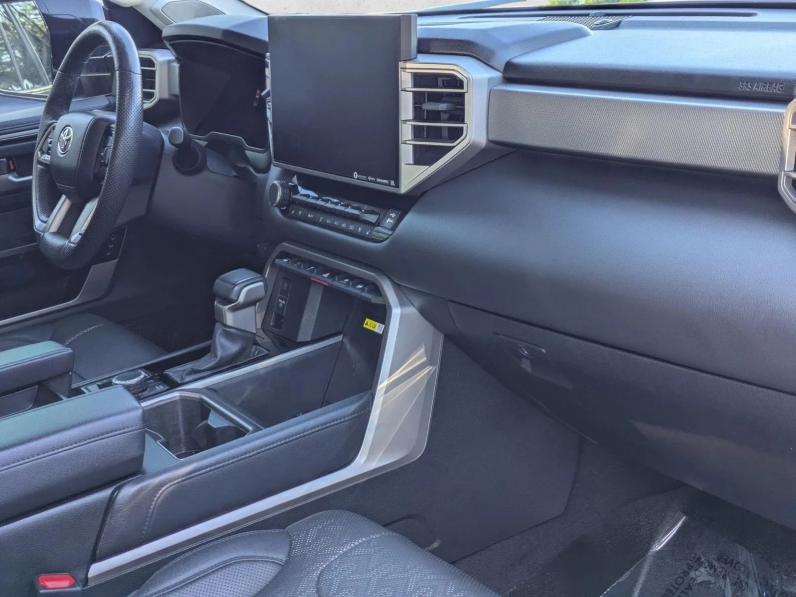 2024 Toyota Tundra Limited - Photo 20