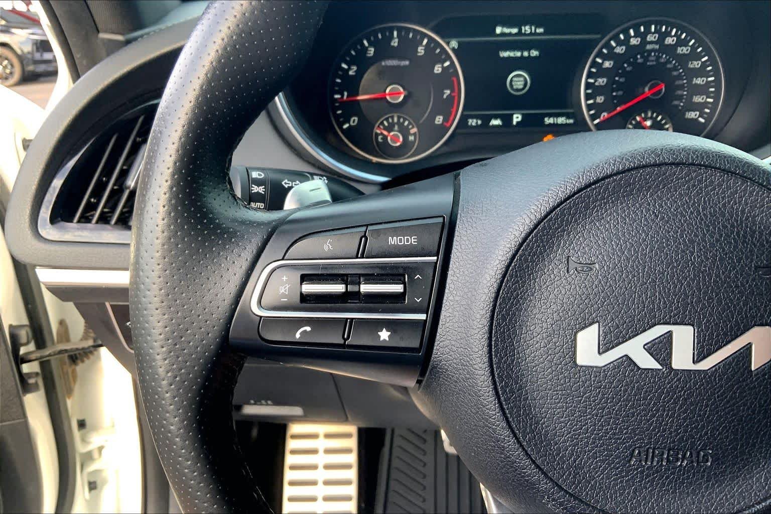 Used 2023 WHITE Kia GT2 image 24