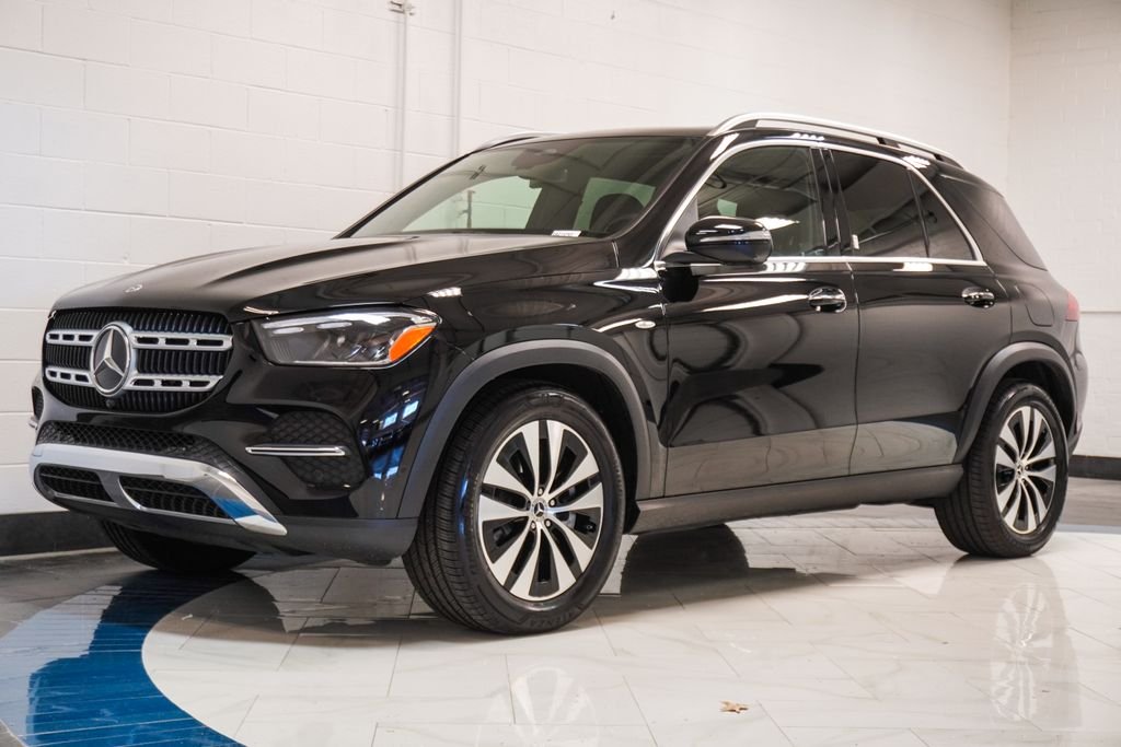 Used 2025 Black Mercedes-Benz GLE 450e image 4