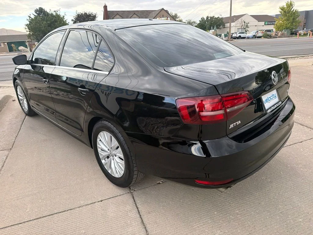 Used 2017 Black Volkswagen 1.4T S image 5