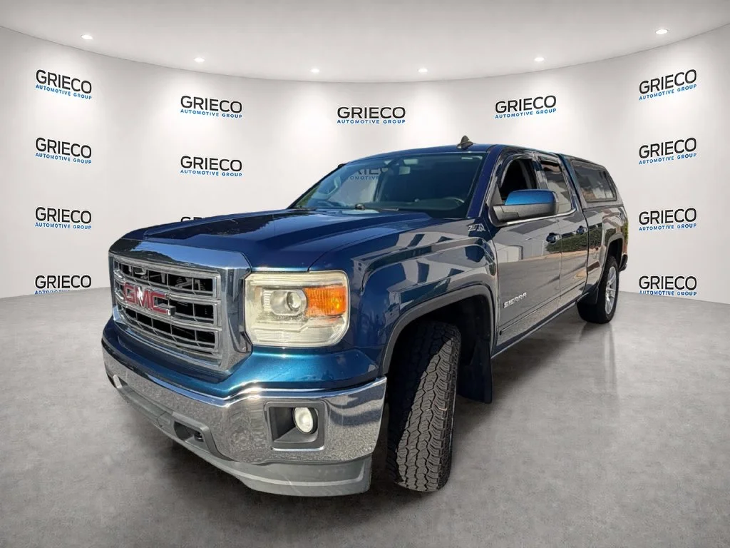 Used 2015 Blue GMC SLE image 3