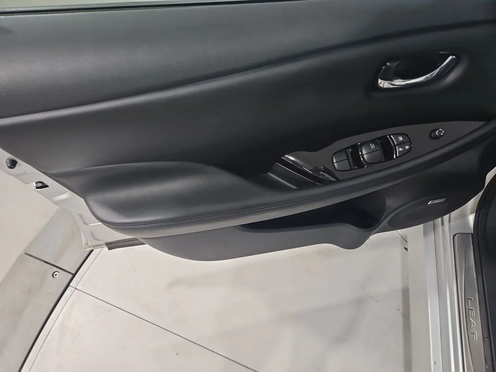 2021 Nissan Leaf SL Plus - Photo 11