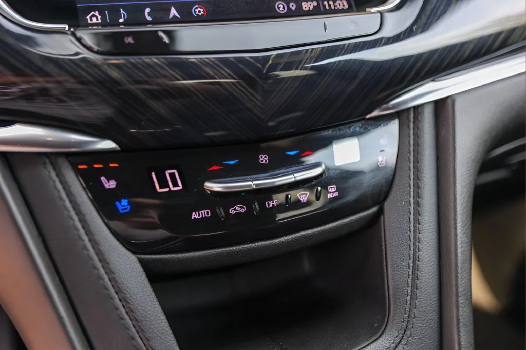 Used 2025 Silver Cadillac Premium Luxury image 19