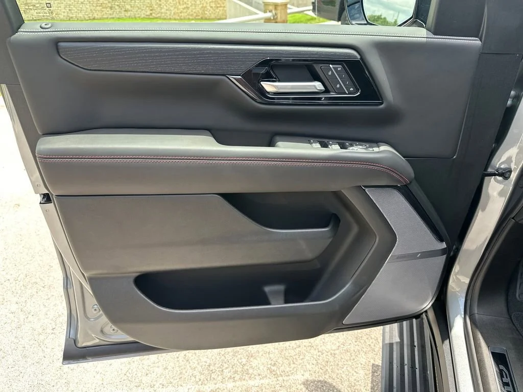 New 2026 Sterling Metallic GMC AT4 Ultimate image 19