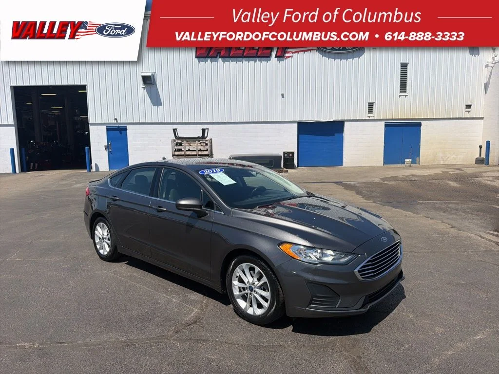 2019 Ford Fusion SE FWD's photo