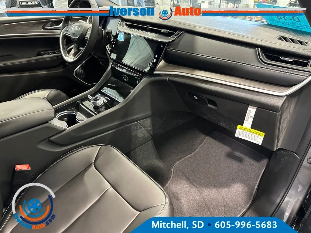 New 2026 Gray Jeep Limited image 32