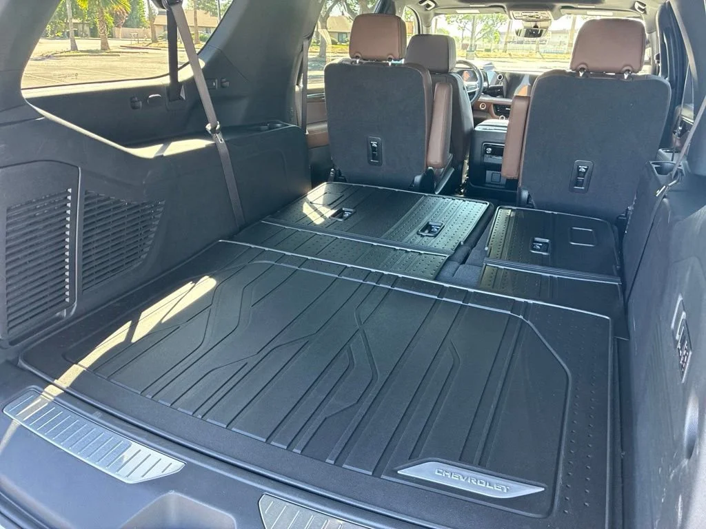 New 2026 Polar White Tricoat Chevrolet High Country image 22