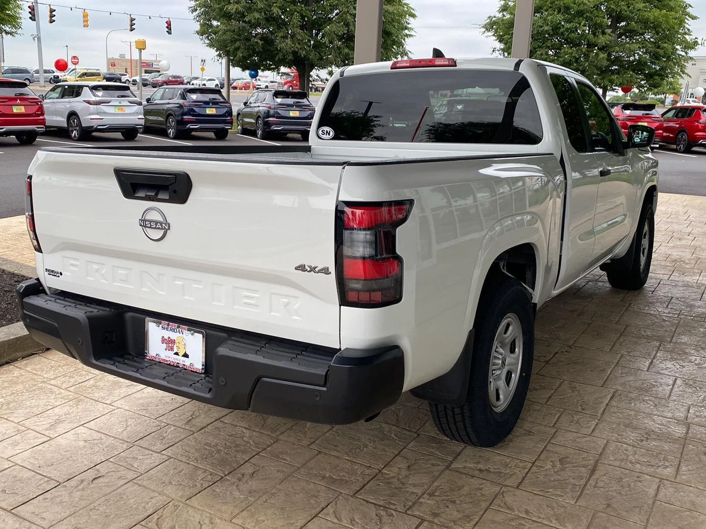 Used 2023 Glacier White Nissan S image 7
