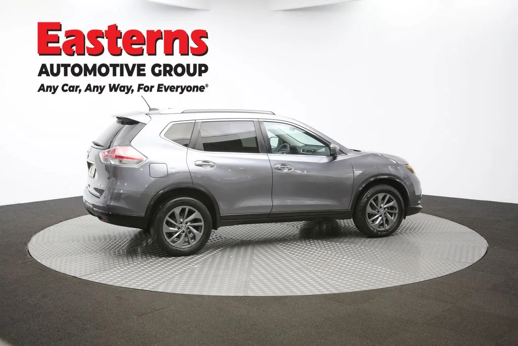 Used 2016 Gray Nissan SL image 41