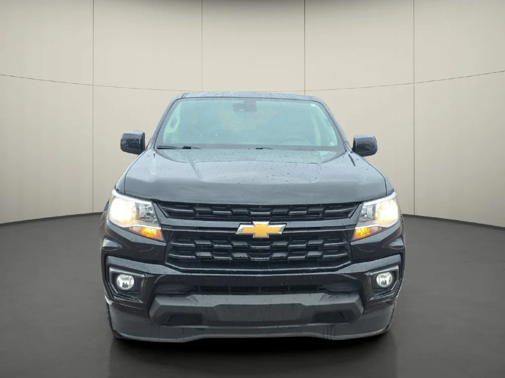 Used 2022 BLACK Chevrolet 2WD LT image 2