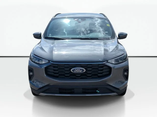 Used 2025 Gray Ford ST-Line Select image 2