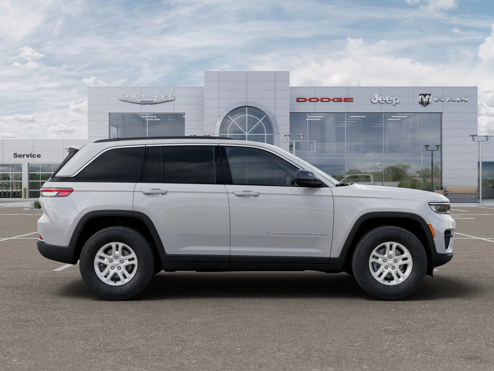 New 2025 Bright White Clear-Coat Exterior Paint Jeep Laredo image 33
