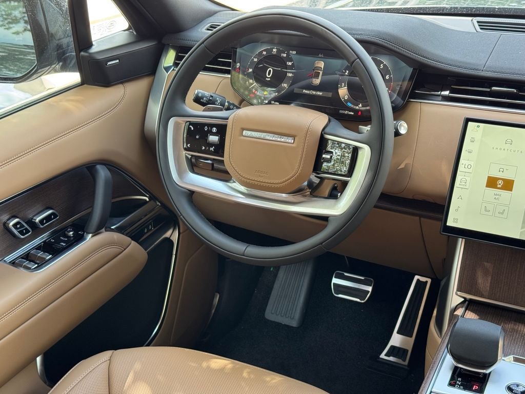New 2026 Belgravia Green Metallic Land Rover SE image 20