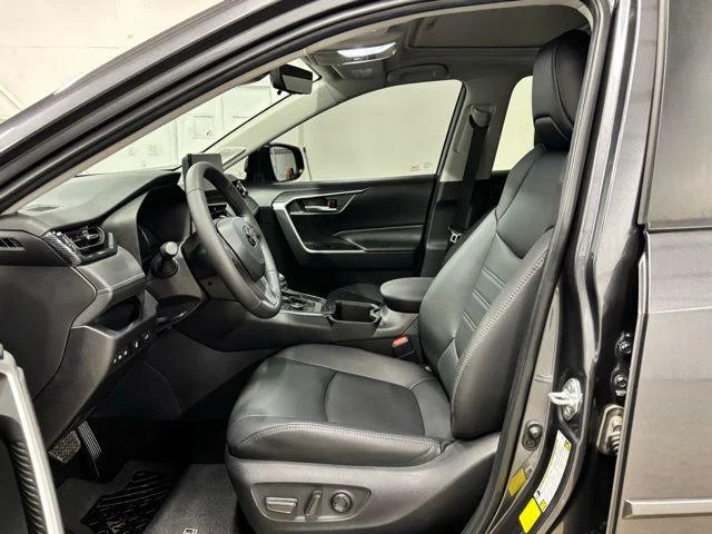 Used 2024 MAGNETIC GRAY MET. Toyota  image 16